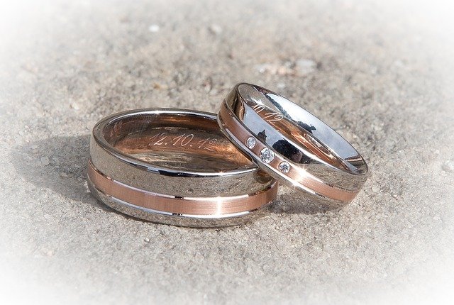 snubní prsteny dvoubarevníé